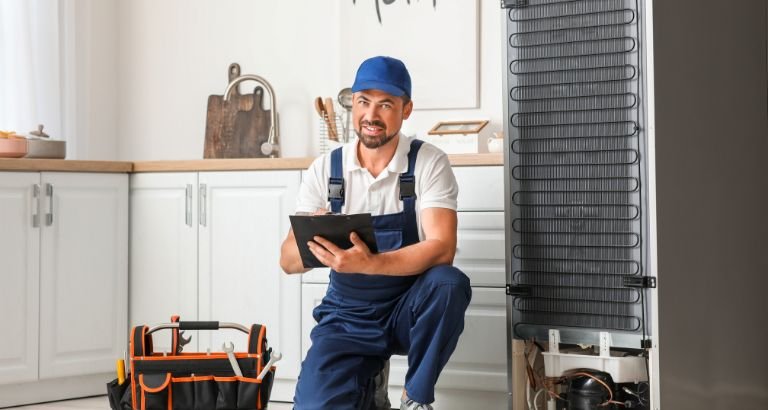 شركة تبوك للصيانة | أفضل خدمات صيانة الثلاجات بتبوك | اتصل بنا الآن على 0562817815